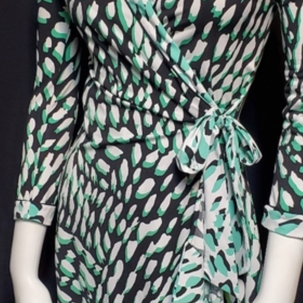 BCBG black & emerald print wrap dress size S
